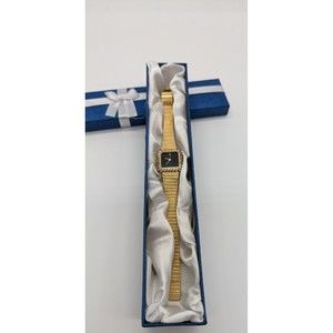 Vintage Women's DeCesare Italian 17 Jewels Wind Up Watch Gold Plate Runs Great